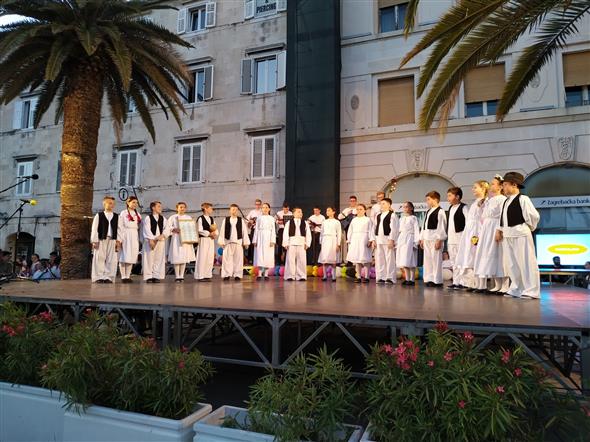 „Cvrgudani“ iz Zlatara na Kulturno – umjetničkim igrama mladih u Splitu.