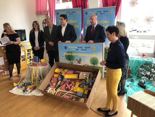 „DAJMO DJECI KORIJENE I KRILA“ U PREGRADI