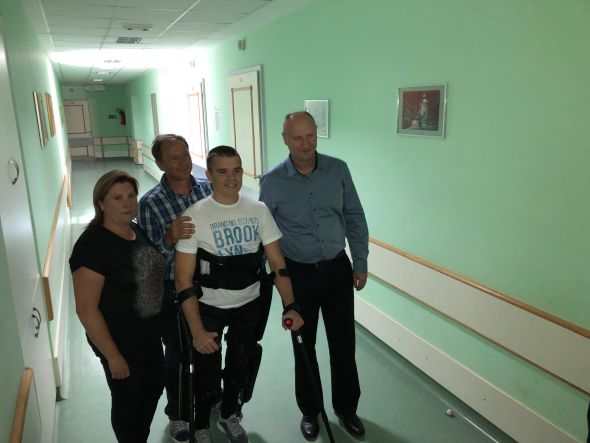 DANIEL PONOVNO HODA!
