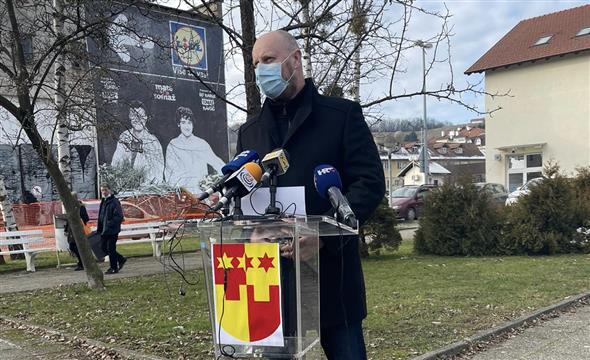 NASTAVAK ŠKOLE – UČENICI SVIH ZAVRŠNIH RAZREDA SREDNJIH ŠKOLA PONOVNO U KLUPAMA