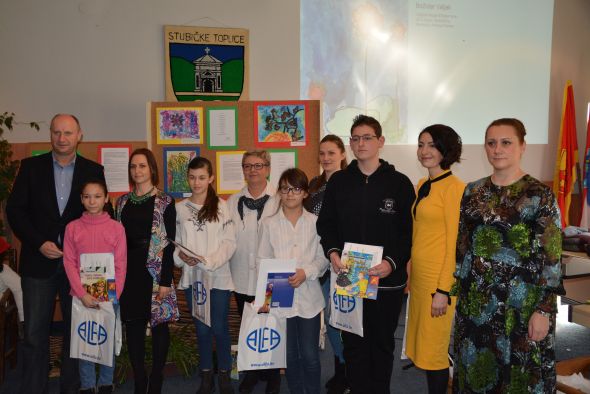 Dodijeljene nagrade na likovno-literarnom natječaju „Cvijet u cvijeću“