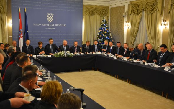 Premijer i župani o nužnosti decentralizacije i strateškim projektima