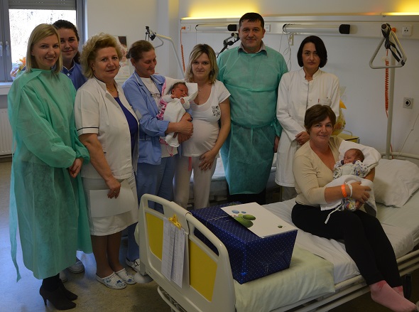 Zamjenik župana čestitao mladim majkama koje su rodile 7. i 5. dijete