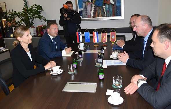 Župan Kolar održao prijem za NJ/E Smiljanu Knez