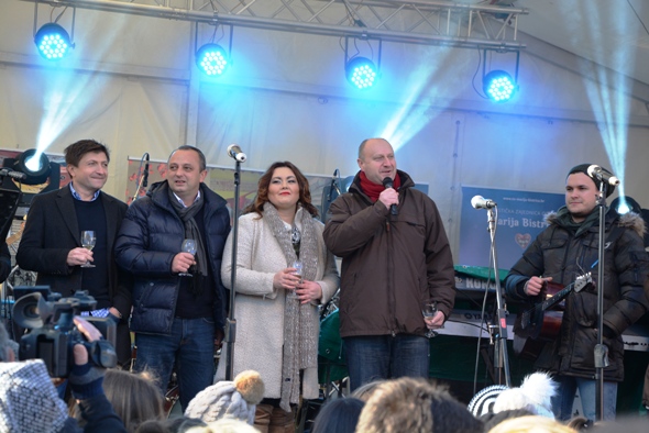 Tisuće na dočeku u podne u Mariji Bistrici