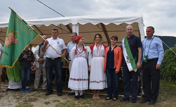 U Jesenju održano 15. tradicionalno podizanje klopoca