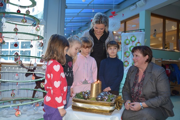 Druga svijeća na županijskom adventskom vijencu upaljena u DV Zipkica