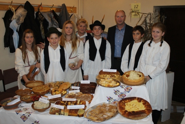 Zagorski učenici u Loboru proslavili Dane kruha i Dane zahvalnosti za plodove zemlje