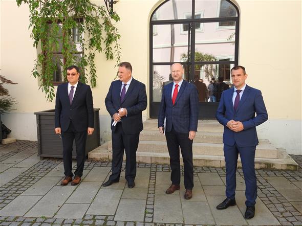 Župani SZ RH: U škole će u ponedjeljak doći po jedan učenik, povucite odluku!